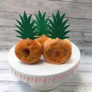 Pineapple crown donut, cupcake, dessert topper